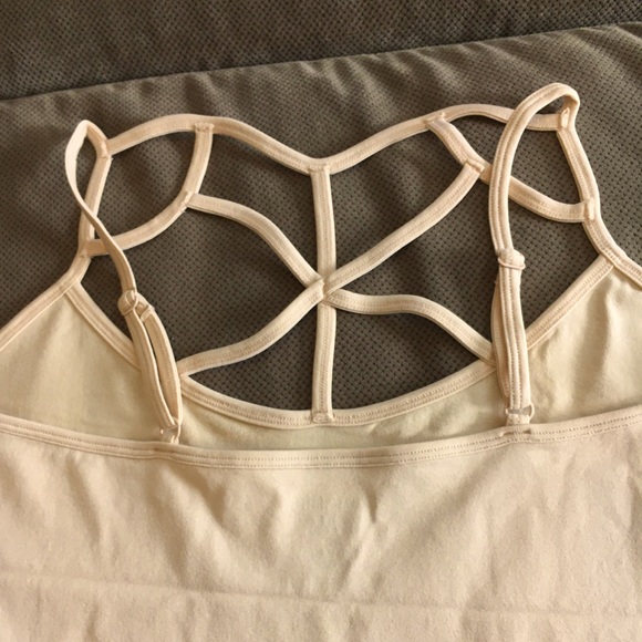 Webbed Seamless Cami - Picture 2 of 5